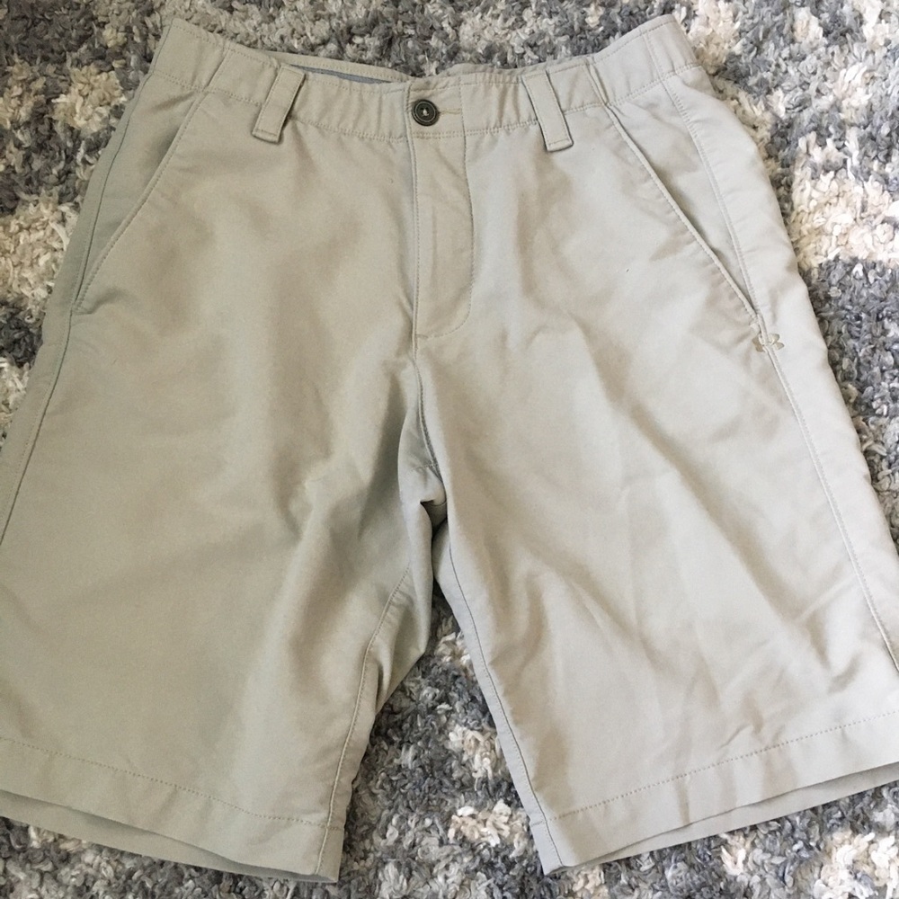 Men's Tan Shorts under armour 30